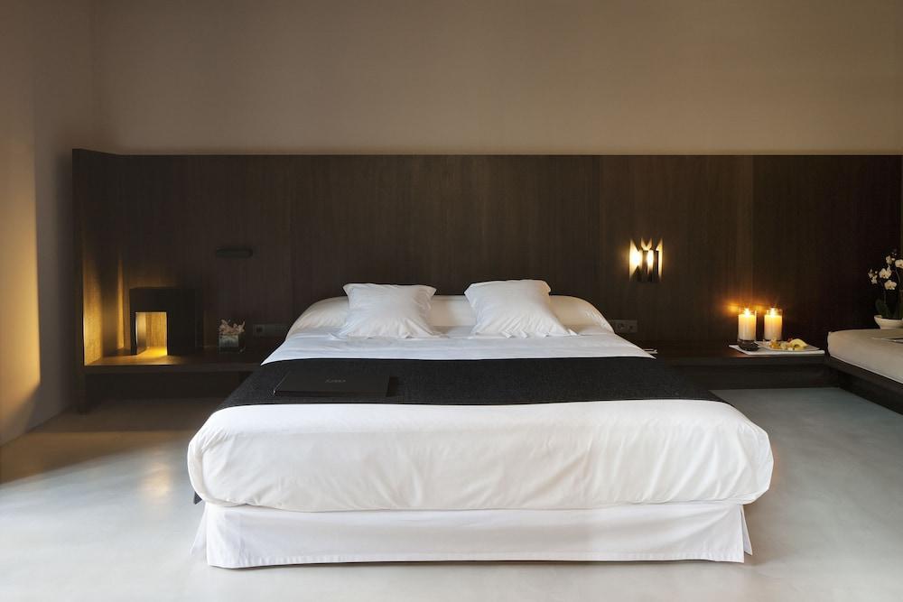 Caro Hotel Валенсия Экстерьер фото A bedroom