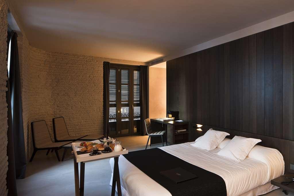 Caro Hotel Валенсия Номер фото A room at the hotel