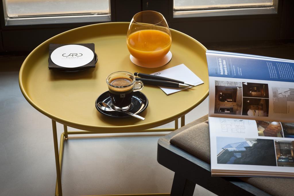 Caro Hotel Валенсия Экстерьер фото A coffee table