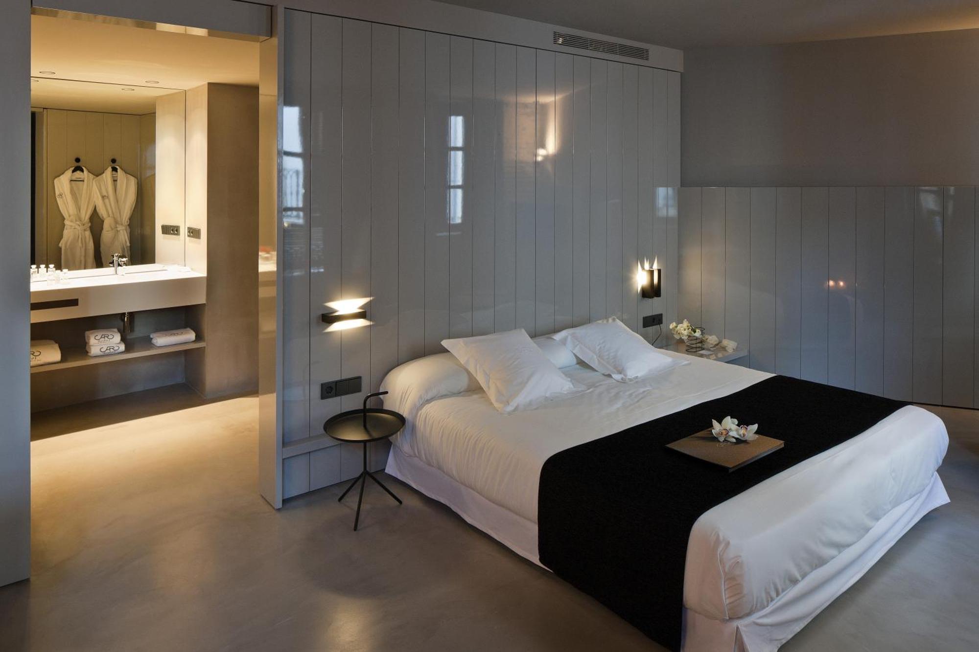 Caro Hotel Валенсия Экстерьер фото A room at the hotel