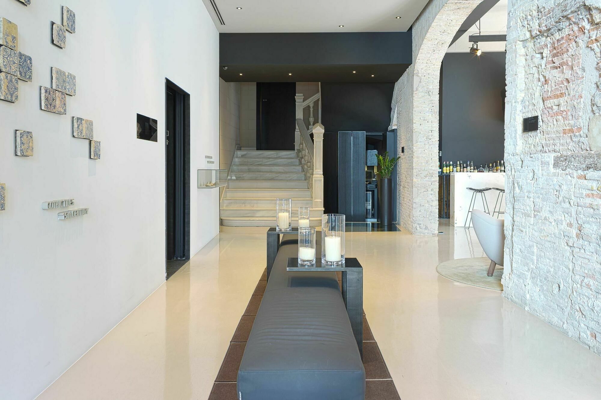 Caro Hotel Валенсия Экстерьер фото Interior of a house