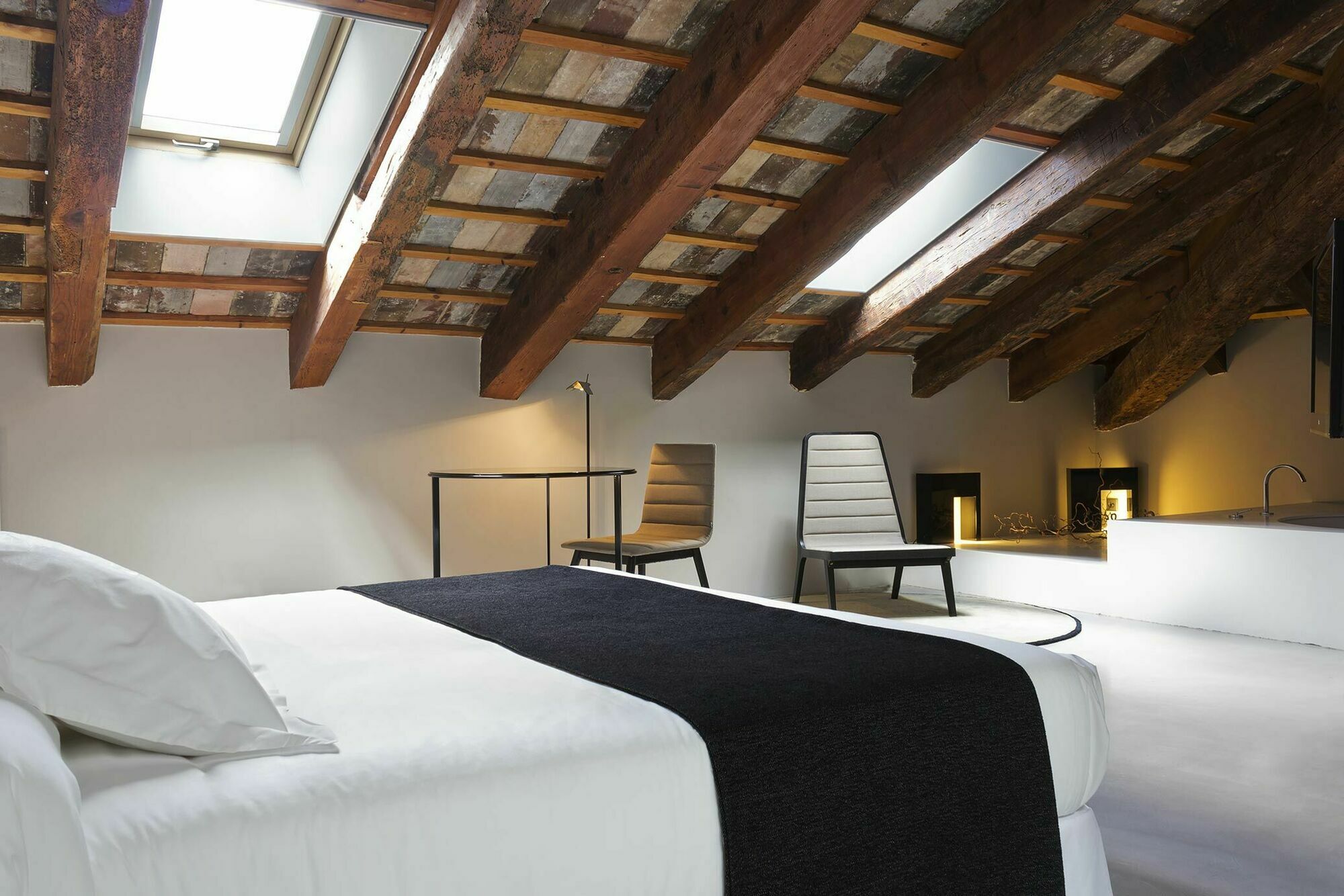Caro Hotel Валенсия Экстерьер фото A room at Hotel 925